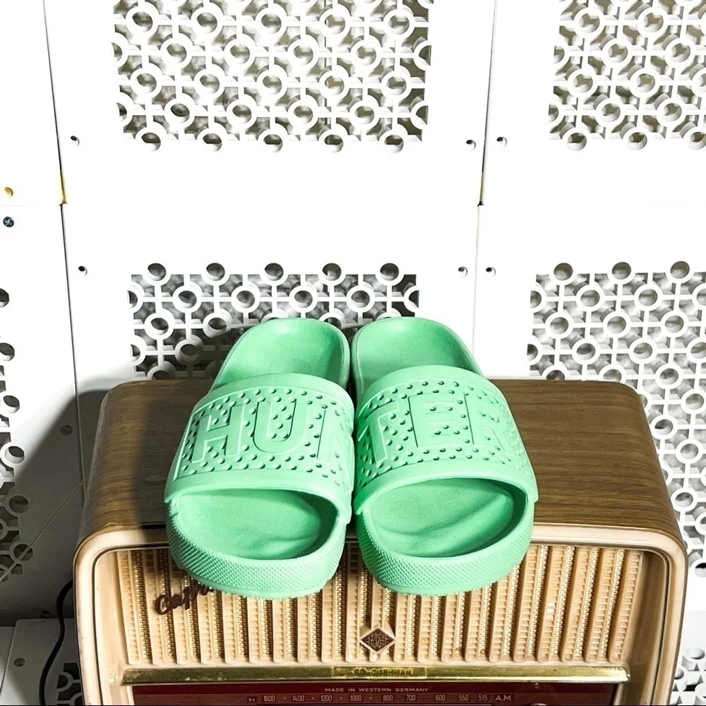 Hunter mint green slides